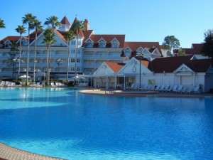 Antilla Palace Main Pool 2